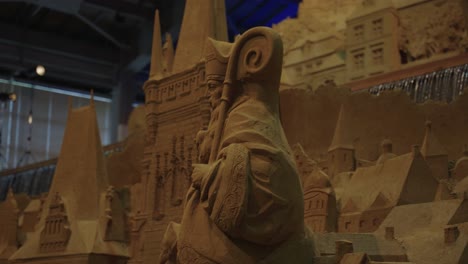 Europäische-Sandkunst-Aus-Polen-Und-Der-Tschechischen-Republik-Im-Tottori-Sandmuseum