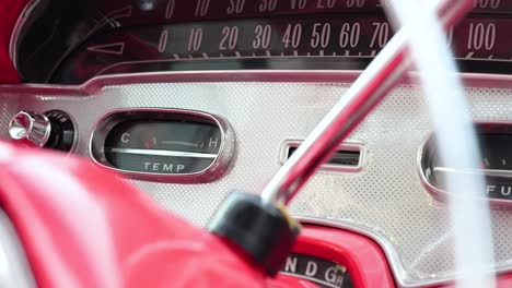 Detalles-Del-Tablero-De-1958-Chevrolet-Chevy-Impala-Pink-Car