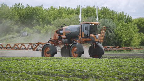 Agriculture-fertilizer.-Farming-equipment.-Field-agriculture-spraying