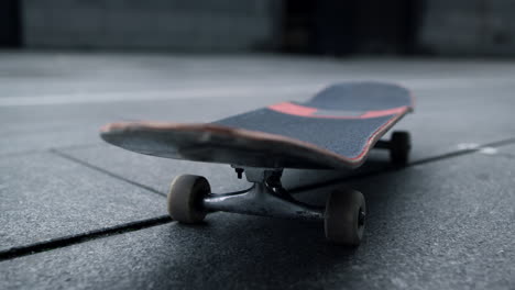 Skateboard-Konzept-Für-Aktive-Sportliche-Aktivität,-Street-Lifestyle-Konzept
