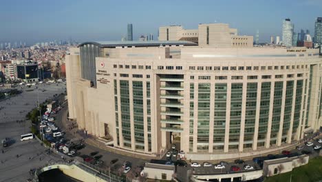 Exterior-view-of-the-Istanbul-Caglayan-Justice-Palace-is-a-courthouse,-Europe's-biggest-and-world's-most-contemporary-courthouse