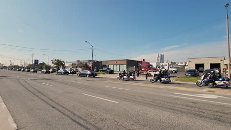 Un-Convoy-De-Vehículos-En-Honor-Al-Oficial-De-Policía-Andrew-Hong