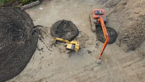 Schweres-Heben-Wird-Mit-Jcb-Erledigt