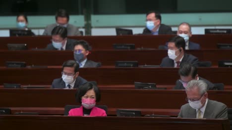 Hongkonger-Gesetzgeber-Nehmen-An-Einer-Sitzung-In-Der-Hauptkammer-Des-Legislativrates-In-Hongkong-Teil