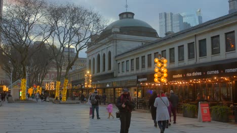 Quincy-Markt-An-Einem-Bewölkten-Wintermorgen