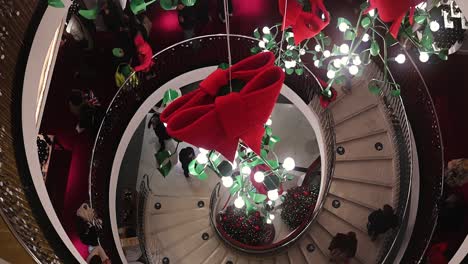 Christmas-Celebration-within-Fortnum-and-Mason,-London,-United-Kingdom