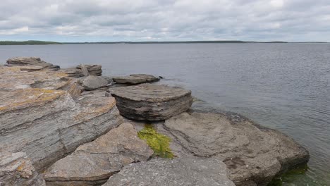 Rauk-Ufer-Auf-Der-Insel-Gotland