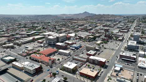 Sprawling-desert-suburbs-of-El-Paso,-Texas