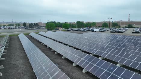 Paneles-Solares-En-La-Planta-De-Fabricación-De-Automóviles-Eléctricos