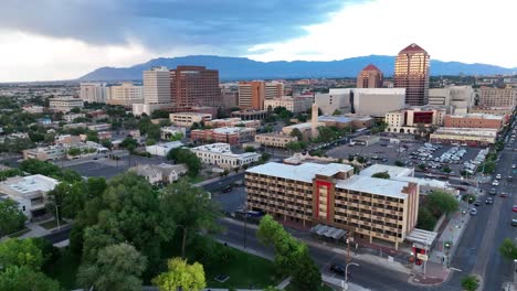 Albuquerque,-New-Mexico-Skyline-Während-Des-Sommersturms
