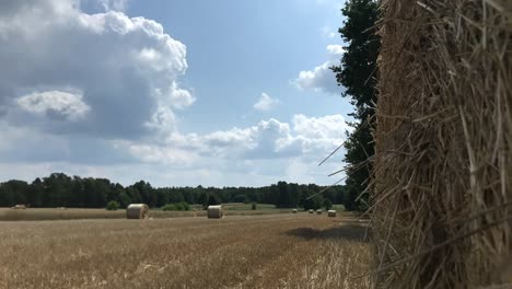 Time-lapse-of-picturesque-straw-bales-in-the-rolling-countryside