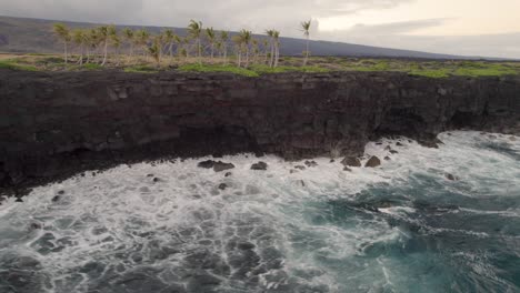 Volcán-Parque-Nacional-Hawaii-Holei-Mar-Arco