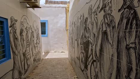 FPV-Spaziergang-Im-Freilichtmuseum-Djerbahood-Im-Dorf-Erriadh-Auf-Der-Insel-Djerba-In-Tunesien