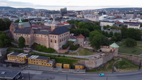 Akhersus-fortress-and-complex-of-military-buildings-next-to-the-Oslo-Fjord,-Norway