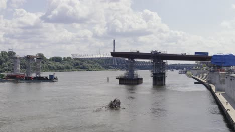 Bau-Einer-Neuen-Brücke-über-Die-Weichsel-In-Warschau