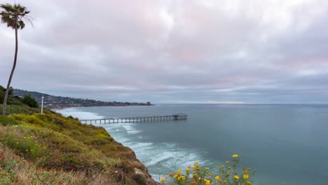 Timelapse-View-of-the-Changing-Horizon-at-La-Jolla-Sunset-Beach