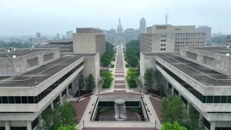 Government-buildings-and-complex-at-Michigan-state-capitol-building