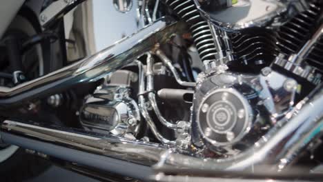 chrome-parts-of-a-Harley-Davidson-motorcycle