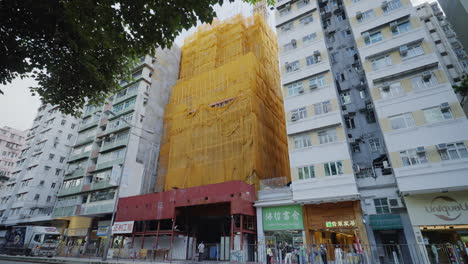 Gebäudefassade-In-Hongkong-Bau:-Städtische-Straßenszene-Im-Zentrum-Einer-Großen-Metropole