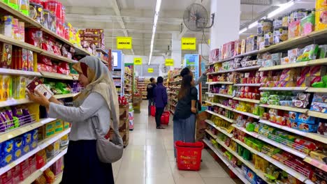 Indonesischer-Supermarkt---Zeitlupe