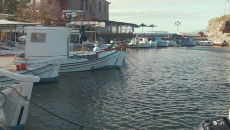 Puerto-Tranquilo-En-Skala-Sikamineas-En-El-Norte-De-La-Isla-De-Lesbos