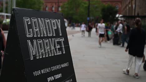 Weekly-Covered-Market,-Canopy-Market,-London,-United-Kingdom