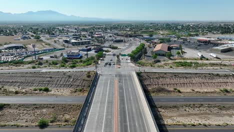 Paso-Elevado-De-La-Autopista-En-Las-Zonas-Rurales-De-Arizona