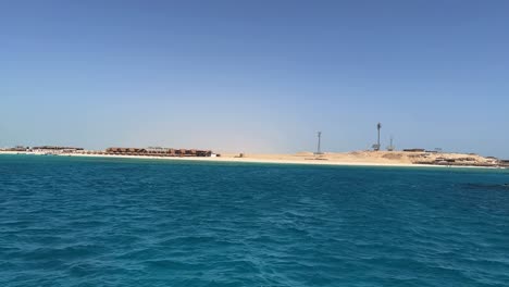 Agua-Turquesa-Cristalina-Del-Mar-Rojo-Cerca-De-Hurghada-Cerca-Del-Arrecife-De-Coral