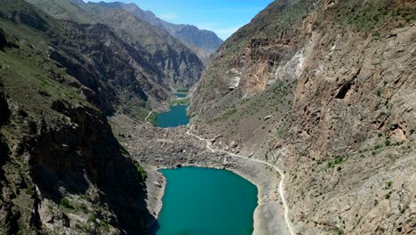 Luftaufnahme-Von-Haftkul-Oder-Sieben-Seen-Im-Fann-Gebirge-Tadschikistans