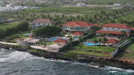Expensive-and-luxurious-villas-on-La-Romana-coast-in-Dominican-Republic