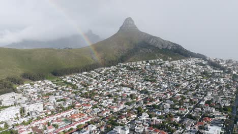 Regenbogen,-Drohne,-Seepunkt,-Berg,-Stadt,-Kapstadt