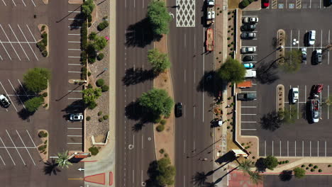 Aerial-view-over-quiet-streets-of-Ahwatukee,-in-sunny-Arizona,-USA---top-down,-drone-shot