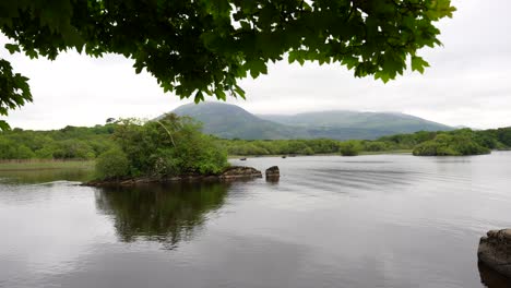 Panning-wide-view-of-lake-mountain-landscape-in-Killarney,-Ring-of-Kerry