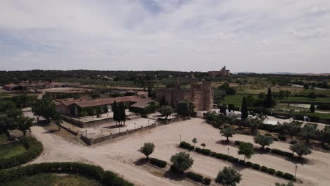 Castillo-De-Arguijuelas-De-Abajo,-A-Historic-Fortress-Near-Cáceres,-Spain---Aerial-Establishing-Shot