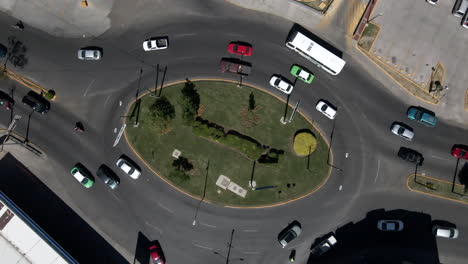 Traffic-At-The-Roundabout-In-The-City-Of-Guanajuato-In-Central-Mexico