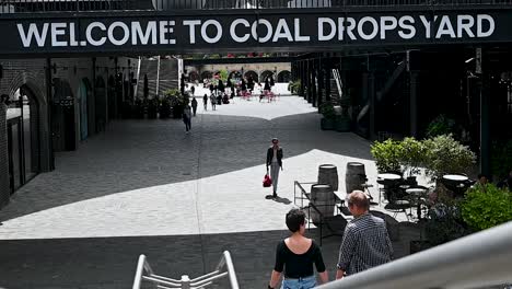 Willkommen-Im-Coal-Drops-Yard,-London,-Vereinigtes-Königreich