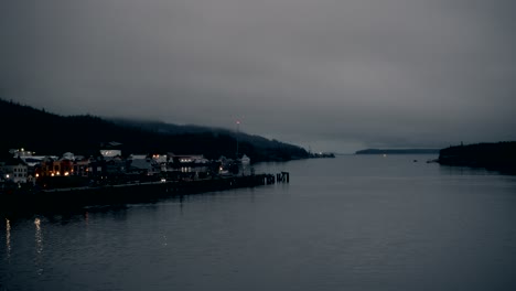 The-port-of-Ketchikan,-Alaska-at-nighttime