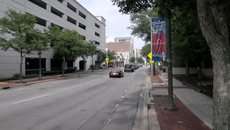 Downtown-Joliet,-Illinois-with-traffic-and-stable-video