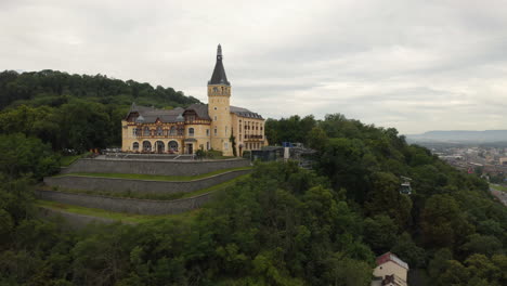 Hotel-Chateau-on-Větruše-hill-in-Czechia-with-cableway-service