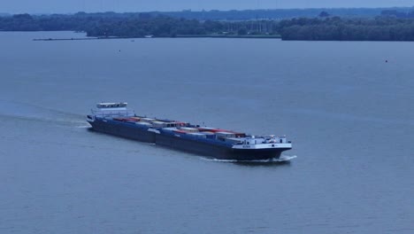 Viaje-En-Barco-Portacontenedores