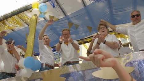 Während-Der-Antwerpener-Stolzparade