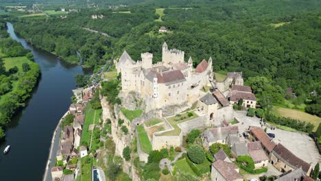 Castelnaud-Dordoña-Francia-Alto-Ojo-De-Pájaro-Drone-Vista-Aérea