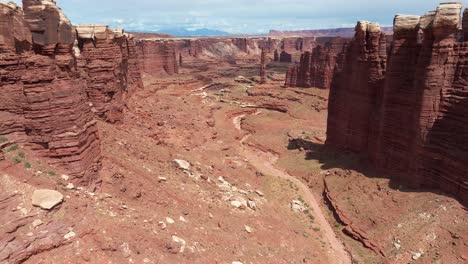 August-2023---4K-Aerial-of-the-Needles-in-Canyonlands-National-Park,-Utah,-USA