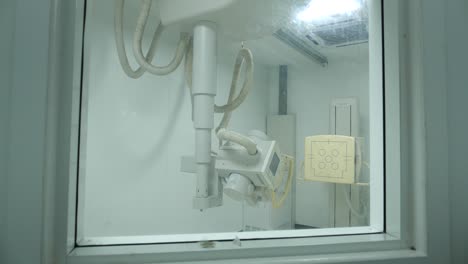 Empty-X-Ray-Room-with-Equipment,-Medium-Shot