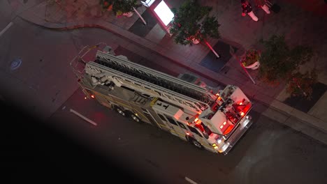 Emergency-911-fire-call-in-downtown