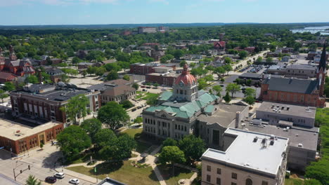 Luftaufnahme-Zum-Brown-County-Courthouse