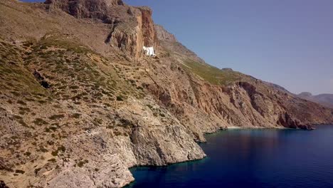 Kloster-Panagia-Hozoviotissa,-Küste-Ägäisches-Meer-Amorgos-Griechenland-Antenne