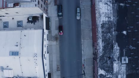 Vista-Aérea-De-Drones-De-Arriba-Hacia-Abajo-De-Las-Calles-De-Williamsburg-Brooklyn-Durante-El-Cierre-De-Covid-Nueva-York