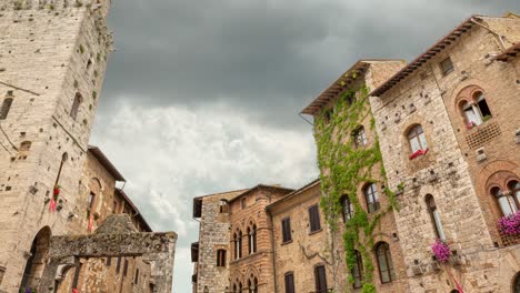 Antigua-Ciudad-Medieval-De-San-Gimignano-4k-Time-lapse