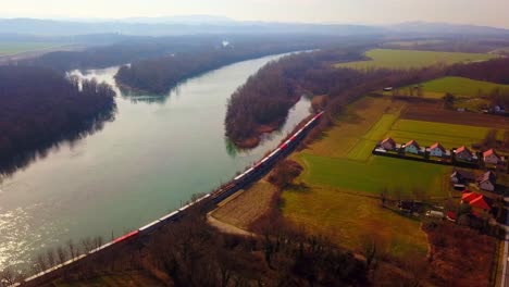 4K-Drohnenaufnahmen-Aus-Der-Luft-Der-Stadt-Ormo?